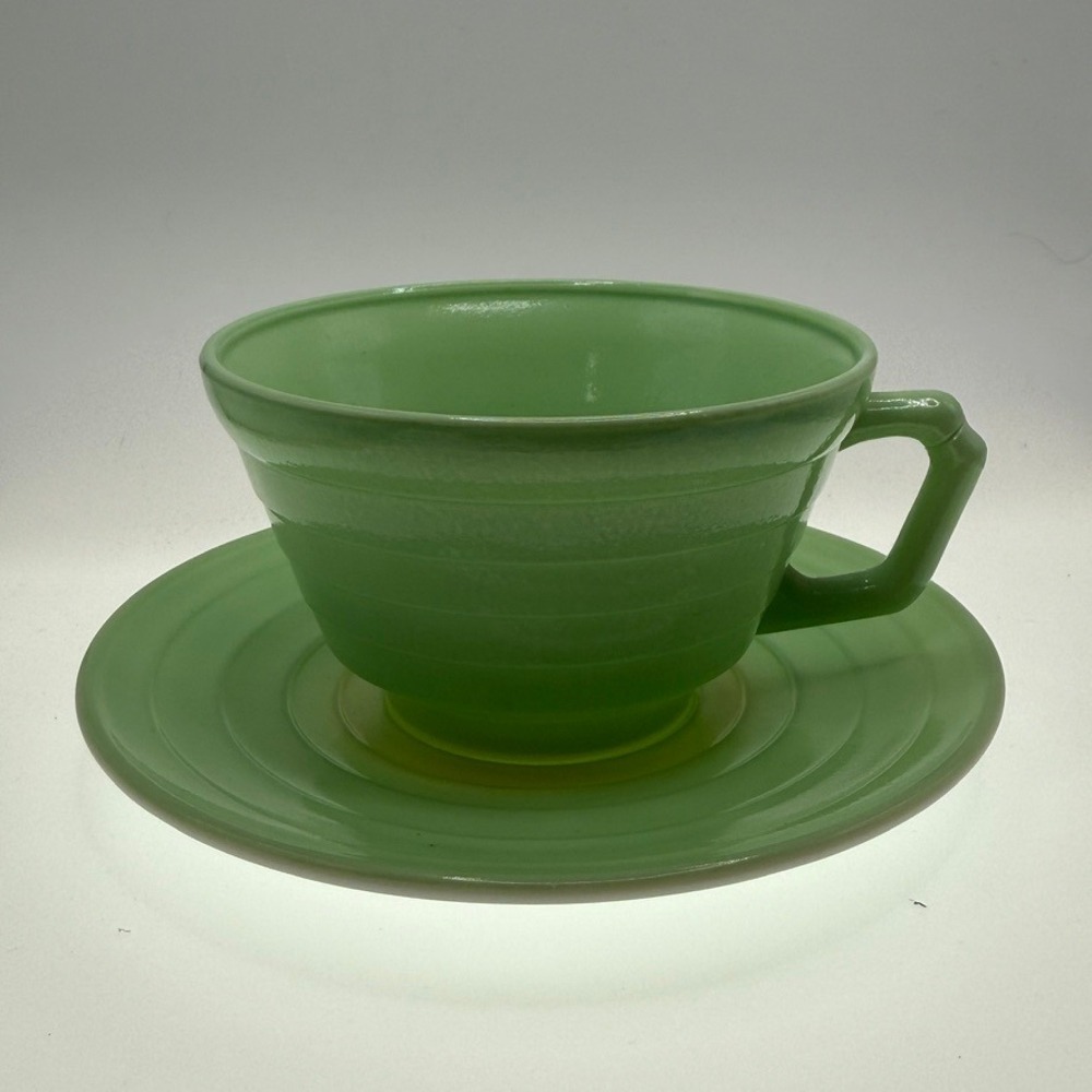 Hazel-Atlas Green Milk Glass Moderntone Cup and Saucer Set Vintage Art Deco - Picture 6 of 13
